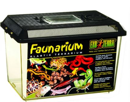 Faunarium en plastique vendu dans le commerce