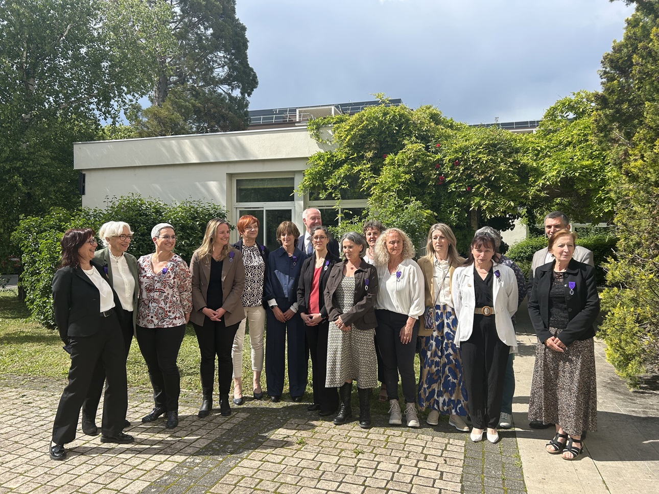 Récipiendaires des Palmes Académiques des Hautes-Alpes en Mai 2025 en présence de Monsieur MEISS DASEN des Hautes-Alpes et Madame GRENIER, Présidente de la section Amopa des Hautes-Alpes