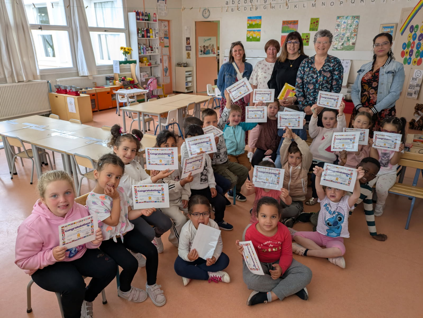 Remise des prix Semaine des Langues Vivantes Classe de GS de Fontreyne 05 