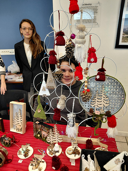 COM-Marche de Noel - College Denis Moustier 2