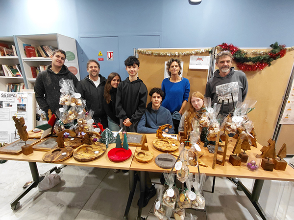 COM-Marche de Noel - College Henri Bosco