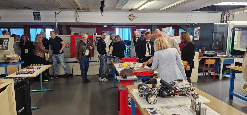 présentation d'un atelier au DASEN