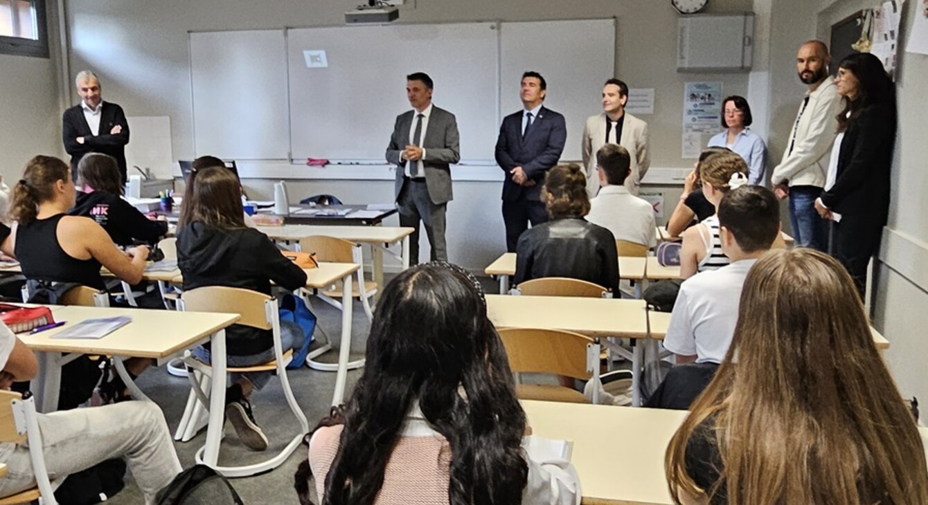 Monsieur le DASEN des Hautes-Alpes visite le collège de Saint Bonnet en Champsaur