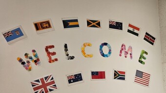 Affiche Welcome + drapeux des pays anglophones